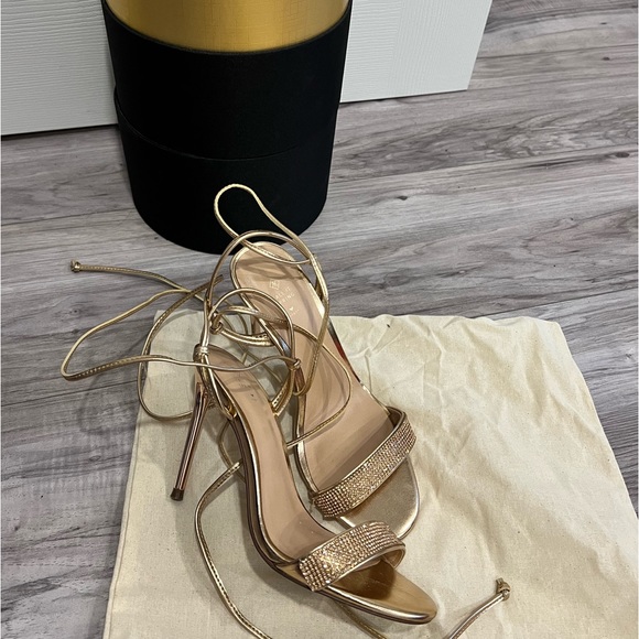 Beautiful 😻 - Picture 2 of 4